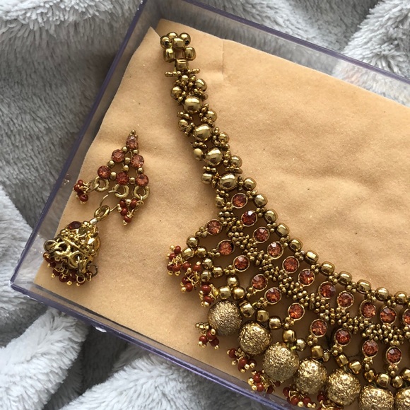 Indian Jewelry Set - Picture 2 of 2